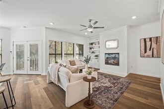 Building Photo - 6501 Columbia Oaks Ct