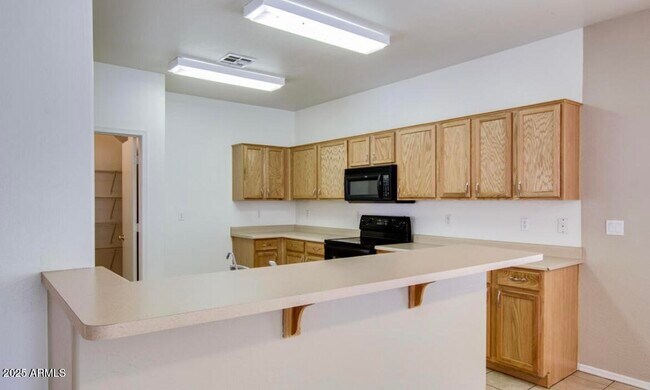 Building Photo - 388 E Palomino Way