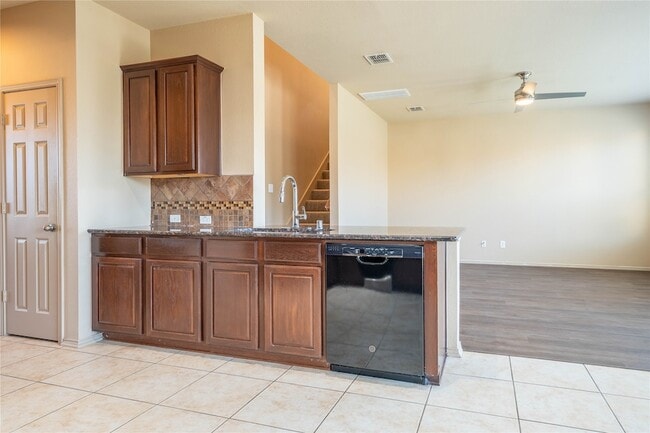 Building Photo - 5765 Sapphire Pool Trail
