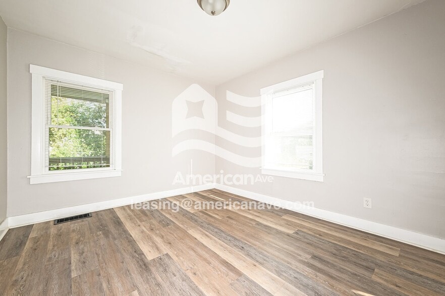 Building Photo - 1610 McMinn St