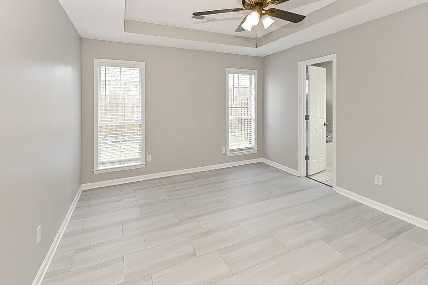 Building Photo - 1439 Clockshop Dr