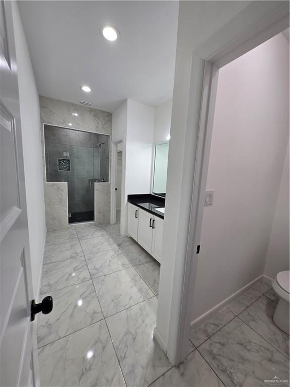 Building Photo - 13 W Woodson Dr