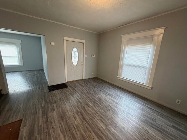 Building Photo - 115 Conron-E