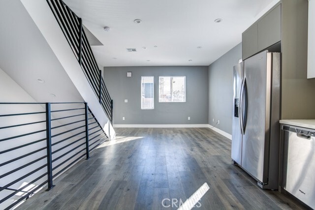 Building Photo - 11639 Burbank Blvd