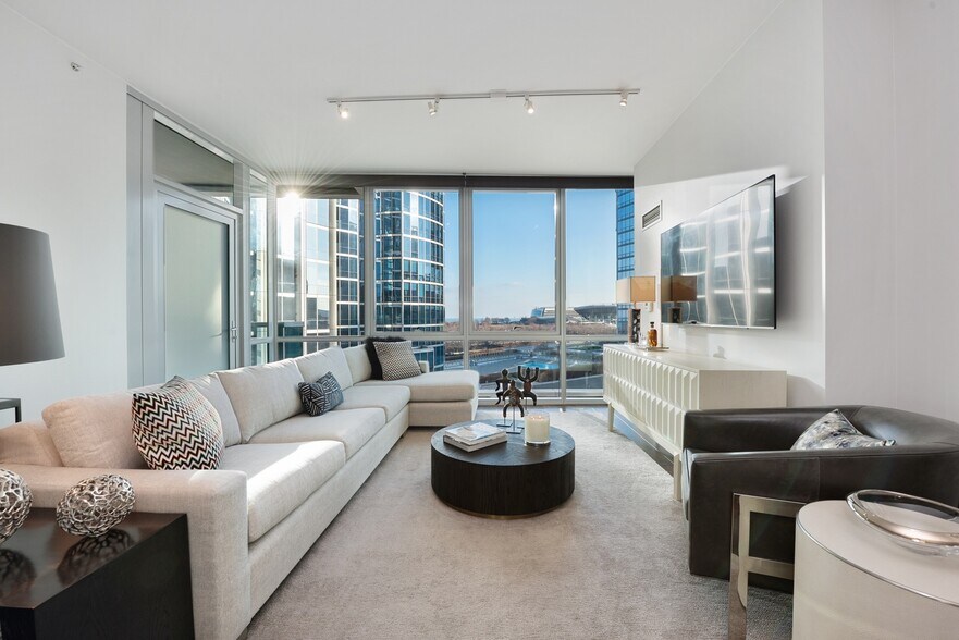 Building Photo - 1201 S Prairie Ave