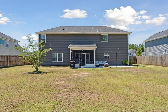 Building Photo - AVAILABLE OCTOBER 2025 [PET FRIENDLY]