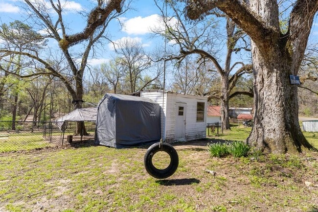 Building Photo - 1216 Old Rdg Rd E