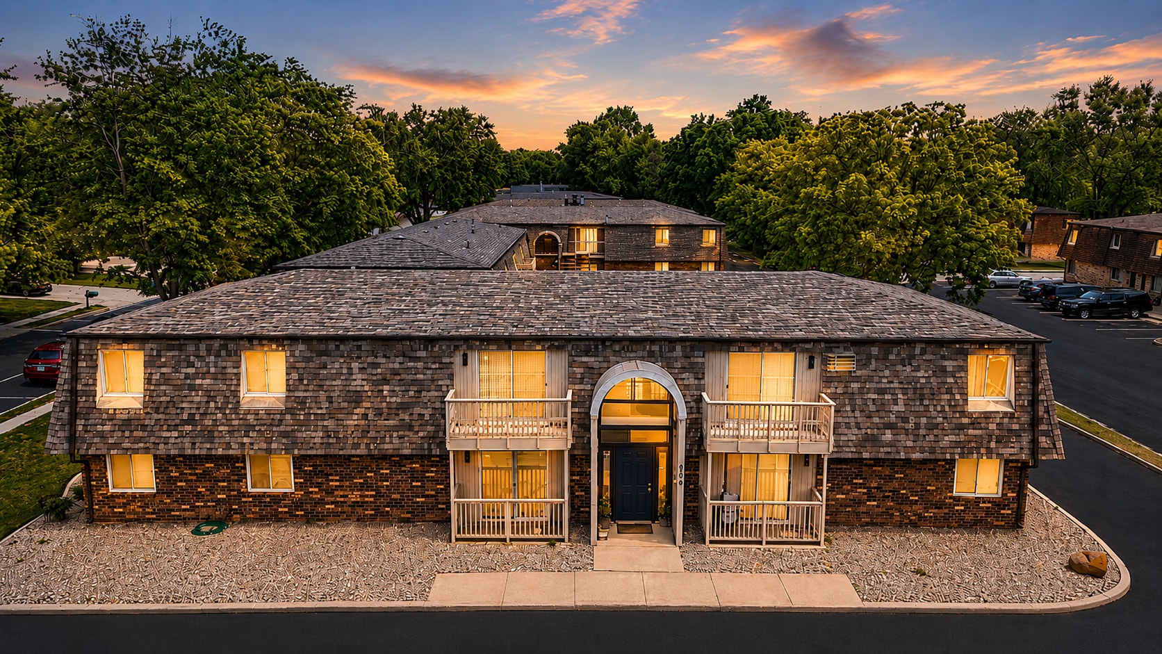 Building Photo - 370 Villabrook Dr