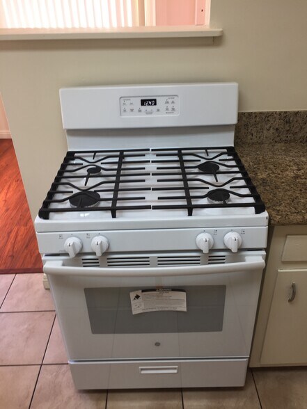 Range - 4047 160th St