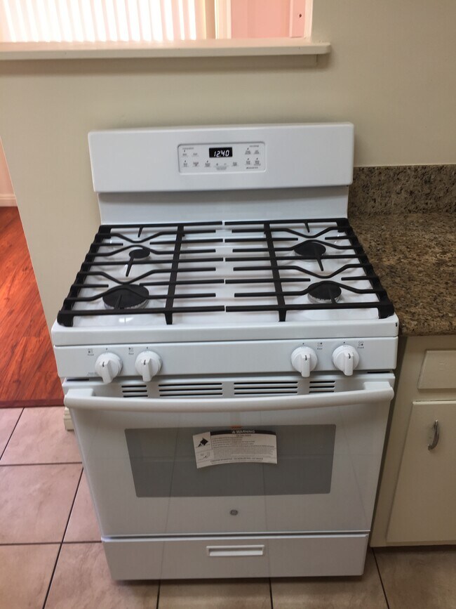 Range - 4047 160th St