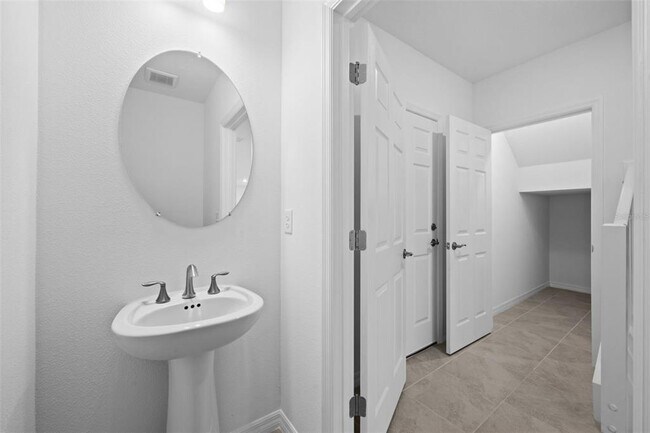 Building Photo - 5429 Tripoli Dr