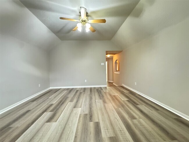 Building Photo - 3710 Heritage Colony Dr