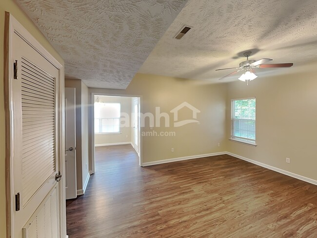 Building Photo - 426 Tulane Ct