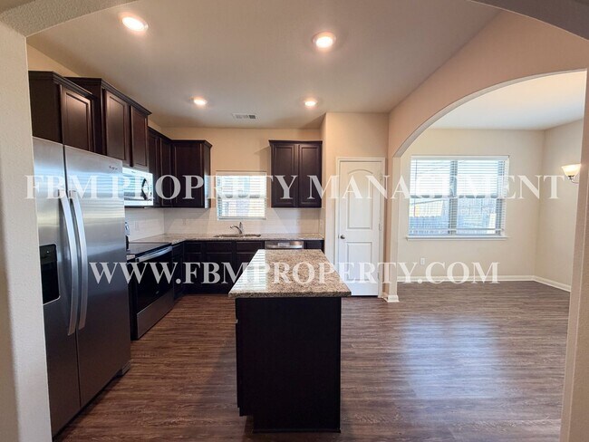 Building Photo - 5412 Persimmon Dr