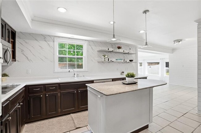 Building Photo - 5291 Manhasset Cove