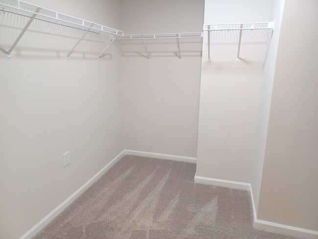 Building Photo - 1006 Depot Dr