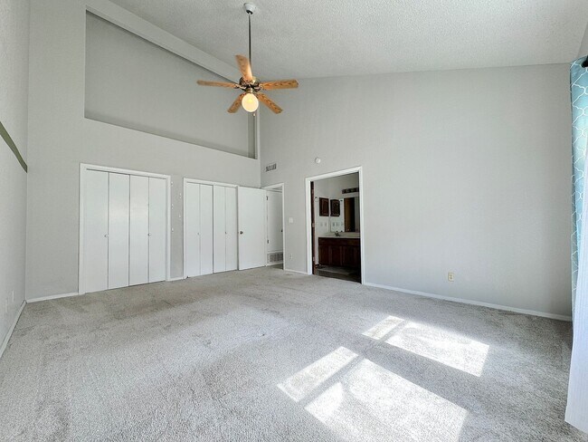 Building Photo - Northeast El Paso 3Bed/2Bath Refrig A/C