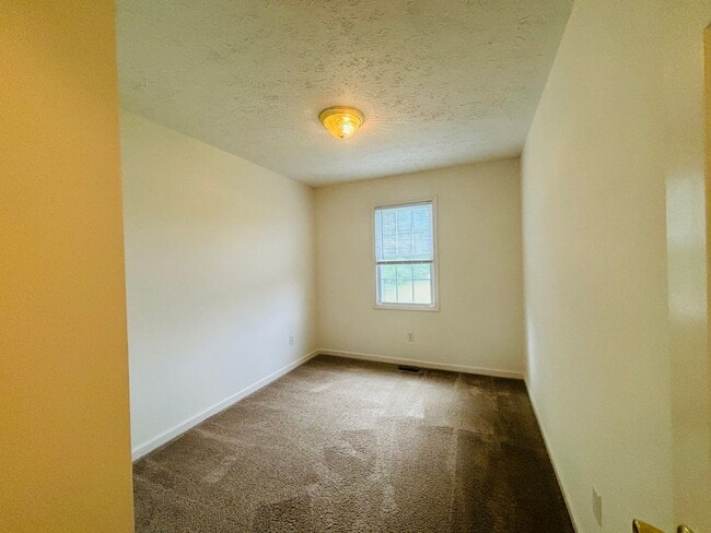 Building Photo - 409A Miller St SE