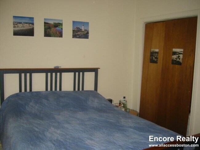 Building Photo - 16 Wait St