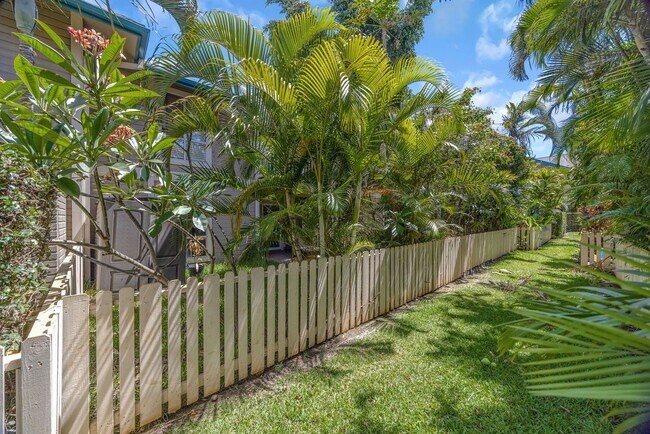Building Photo - PET FRIENDLY and GROUND FLOOR Unfurnished ...