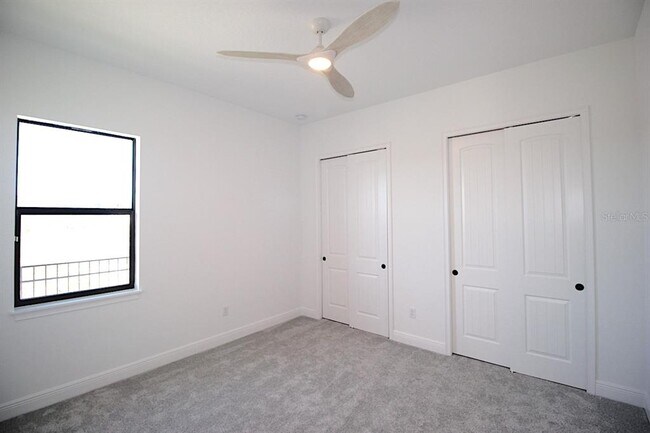 Building Photo - 20 Del Palma Dr