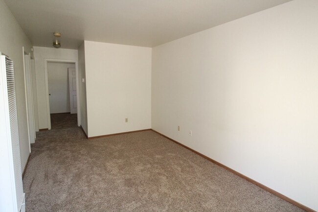 Building Photo - Nice 2bd/1ba house on the westside - Petaluma