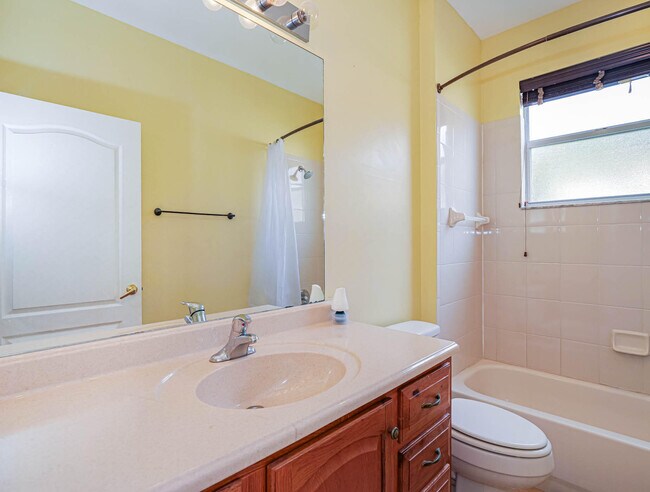 Building Photo - 5648 Spanish River Rd
