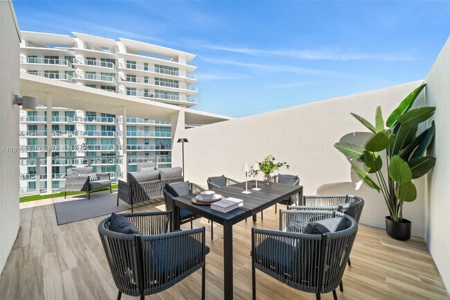 Building Photo - 6620 Indian Creek Dr