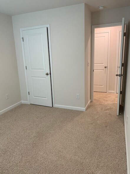 Building Photo - 409 Sea Grit Ct