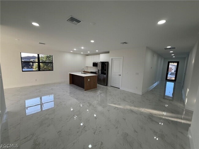 Building Photo - 1706 NW 19th Terrace