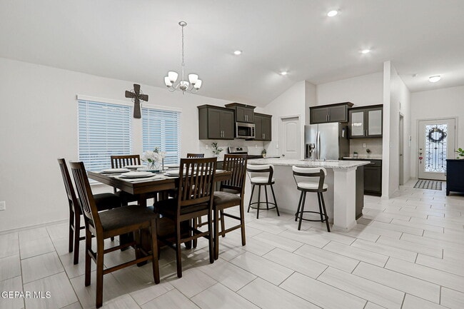 Building Photo - 7416 Tamarack Pl