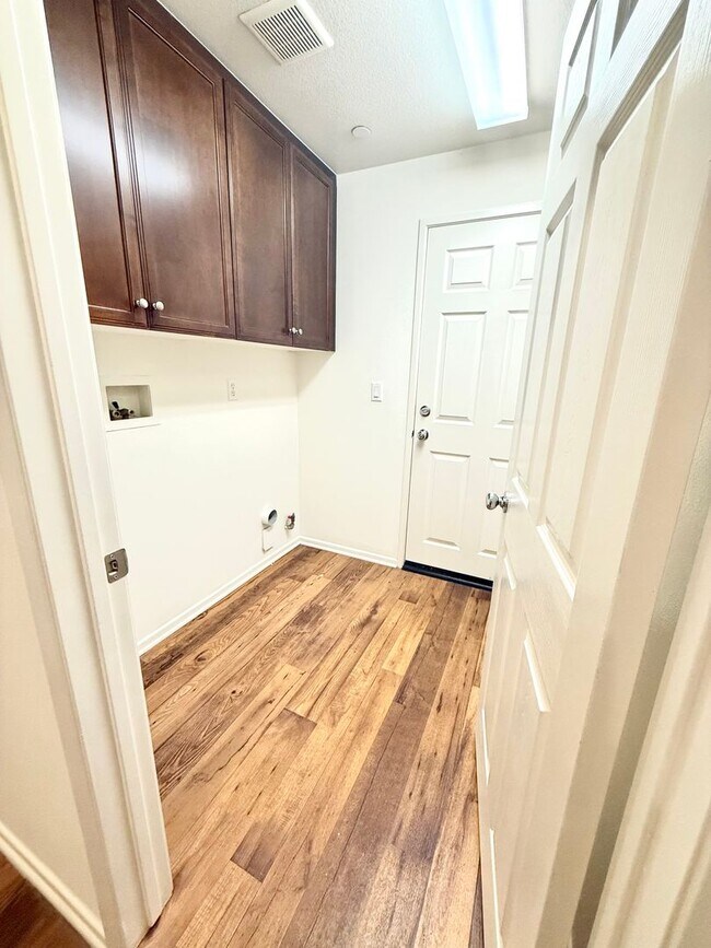 Building Photo - Spacious 3 bedroom Condo  in Portola Springs !