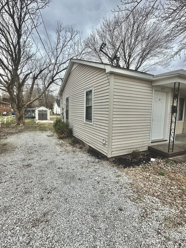 Building Photo - 2 Bed 1 Bath House in Benton