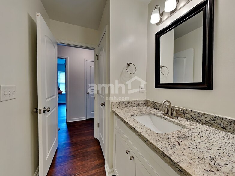 Building Photo - 130 Dunnsmore Dr