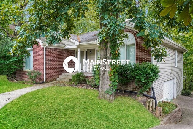 Building Photo - 3 Bedroom Pet-Friendly Home in Louisville,...