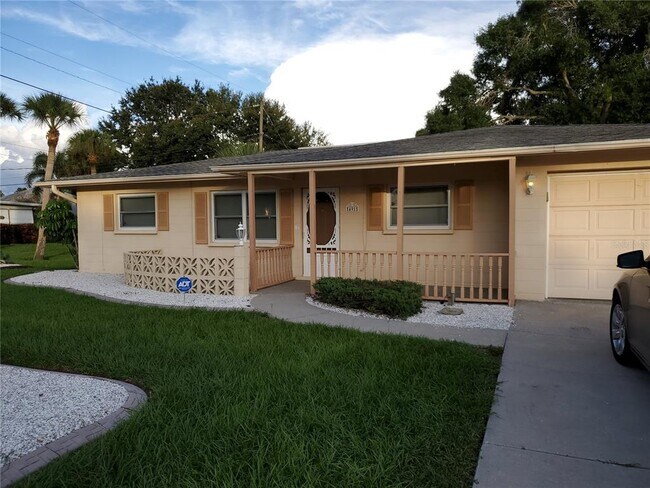 Primary Photo - 491 S Venice Blvd