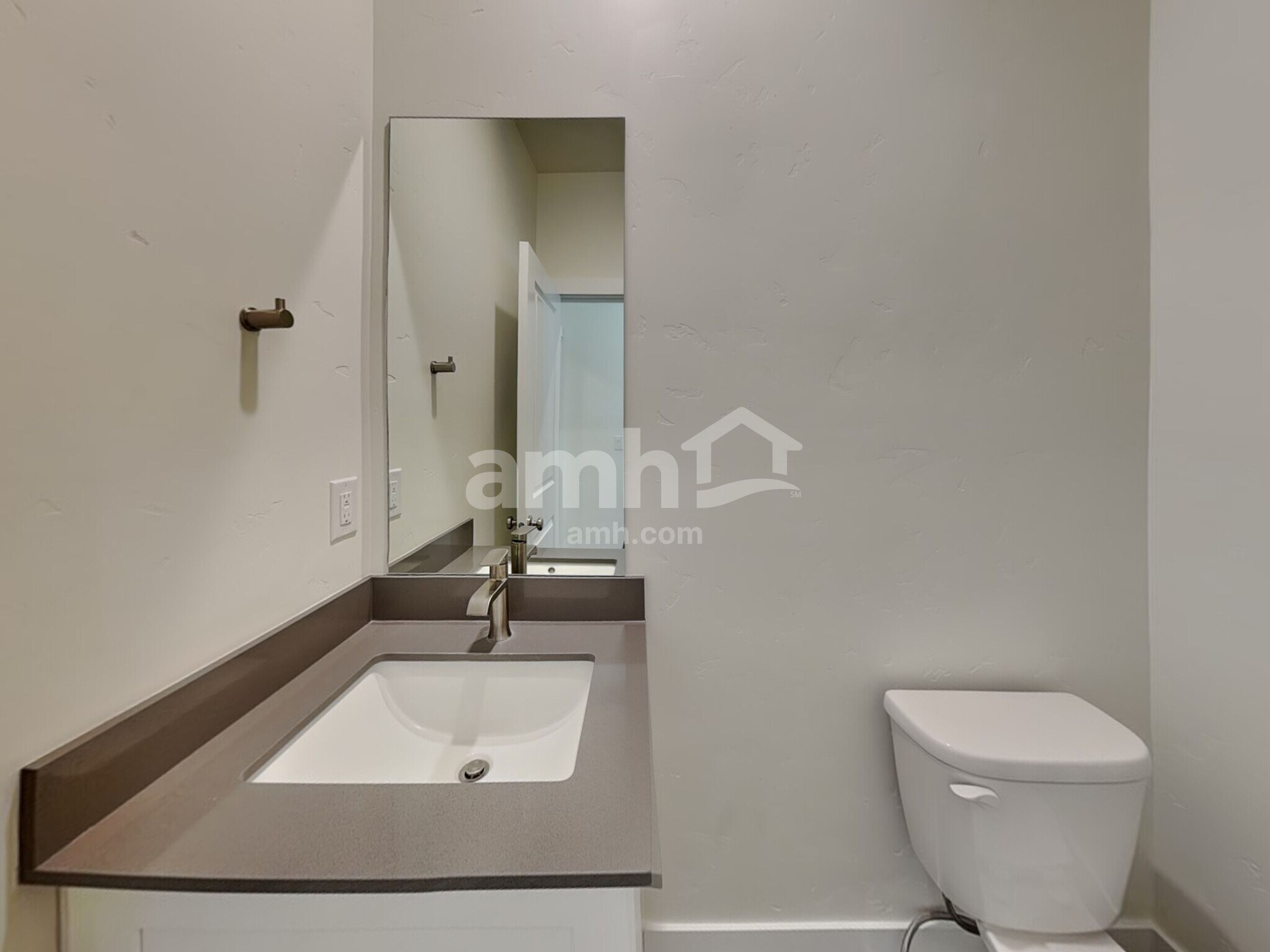 Building Photo - 9357 W Clancey Ct