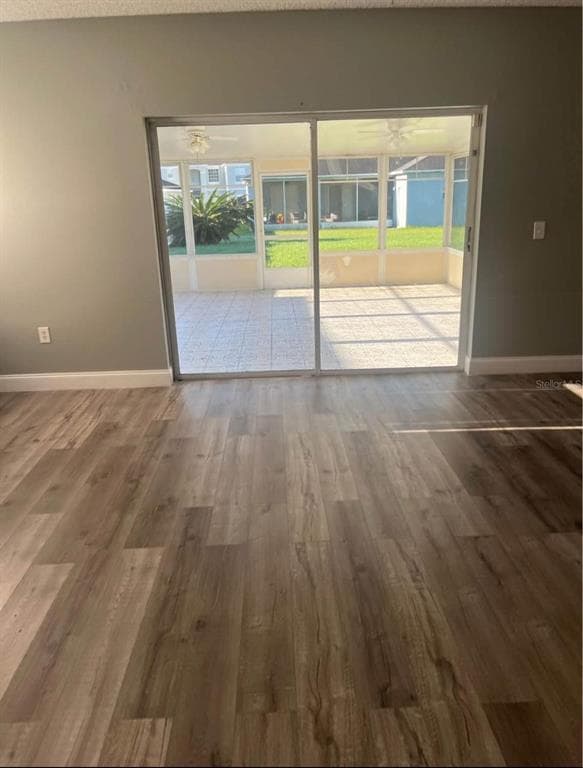 Building Photo - 2500 Jasmine Trace Dr