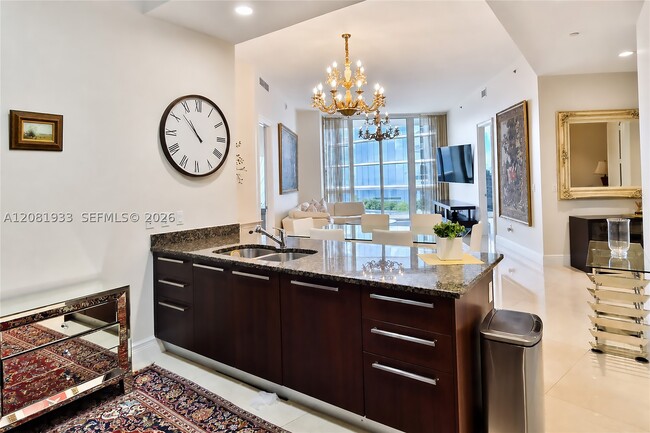 Building Photo - 15811 Collins Ave