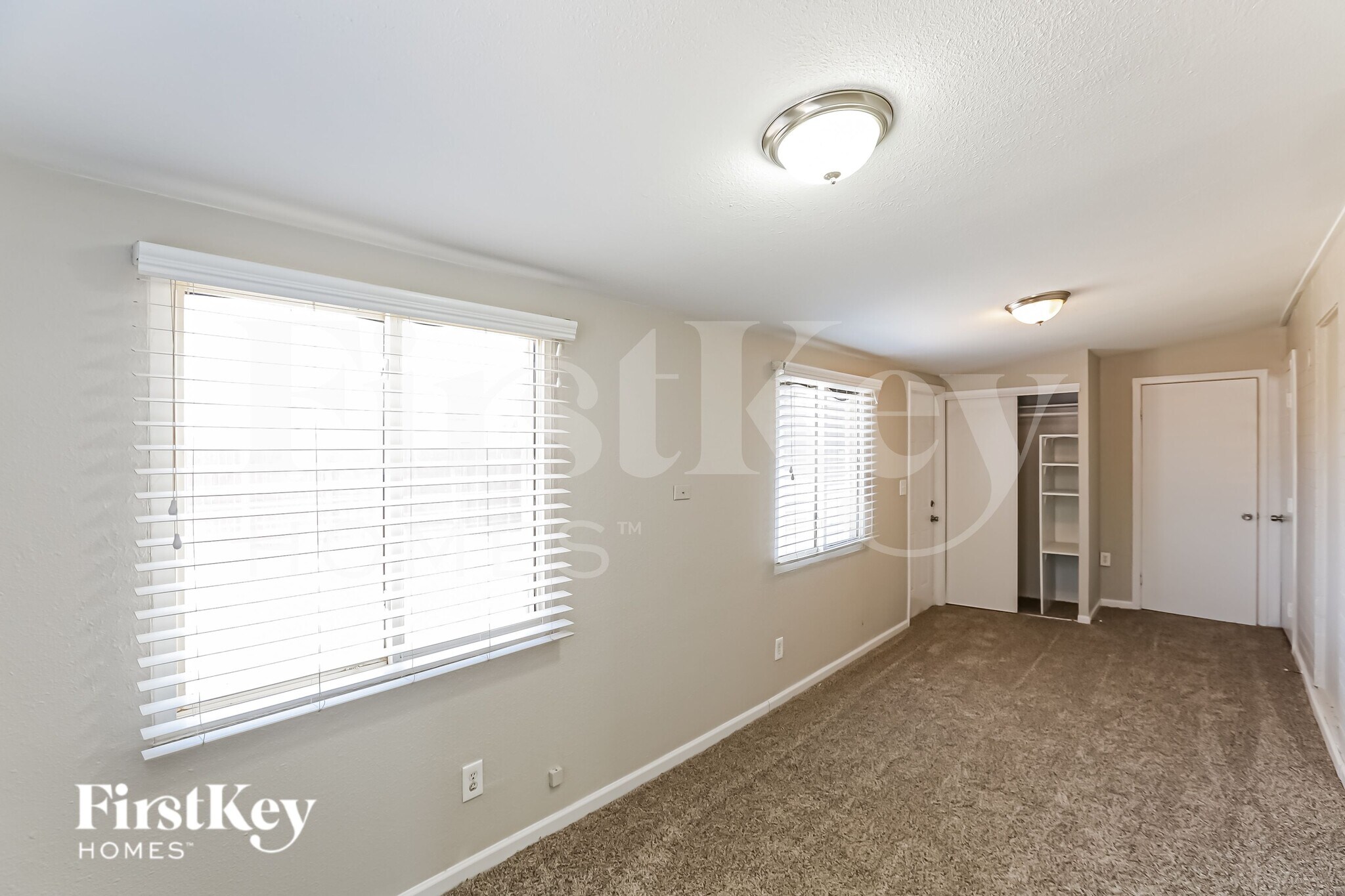 Building Photo - 2711 W Elm St