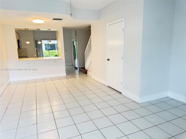 Building Photo - 16736 Hemingway Dr
