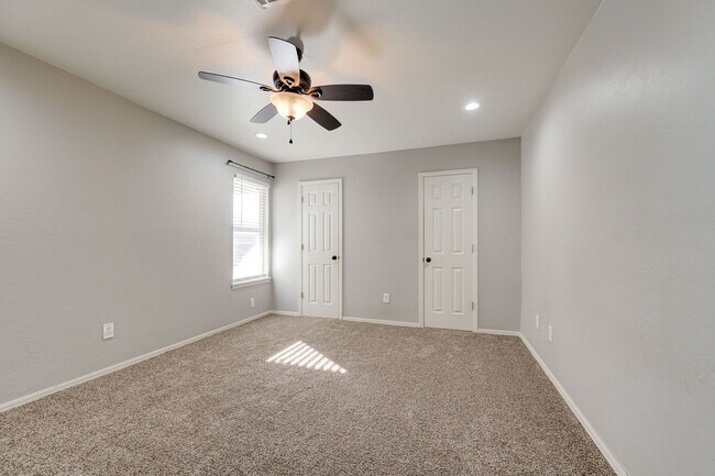 Building Photo - 3 Bed, 2 Bath Home Near UCO and Hafer Park