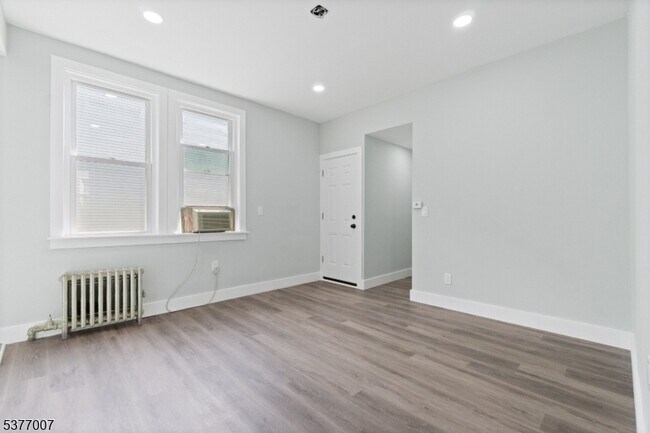 Building Photo - 114 Littleton Ave