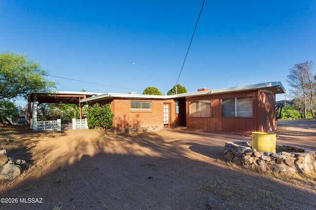 Building Photo - 535 N Cimarron St