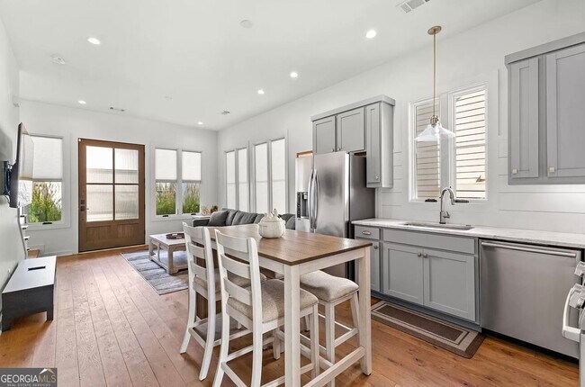 Building Photo - 167 Ravenhurst Ln