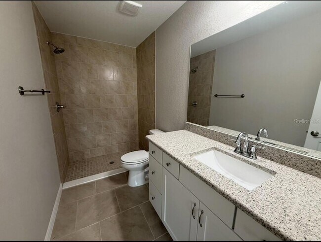 Building Photo - 13756 SW 102nd Pl