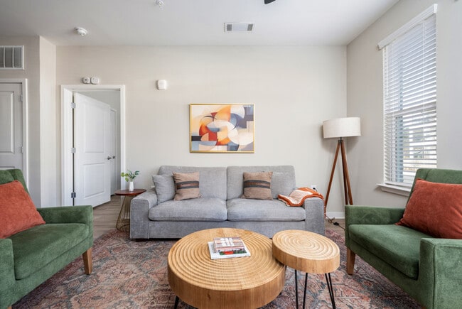 Building Photo - 110 Addison Rd