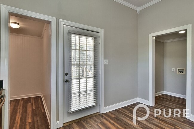 Building Photo - 5674 Duncan Rd