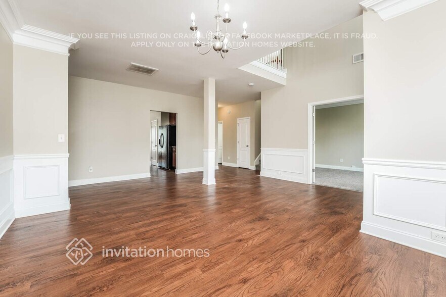 Building Photo - 3118 Avondale Dr SE