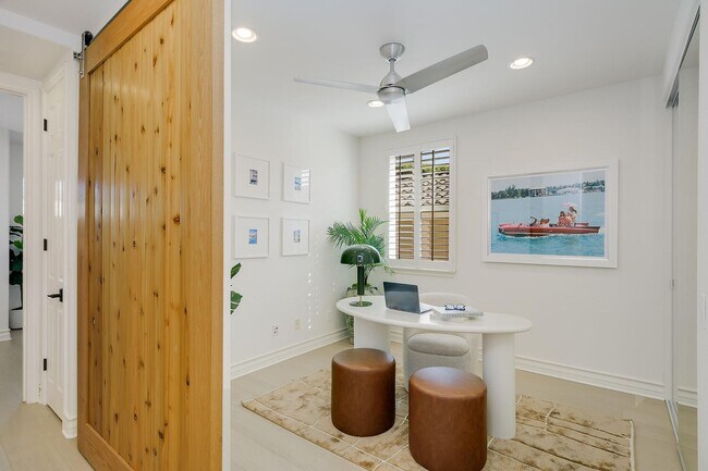 Building Photo - Walk to Beach & Cedros Stunning 4BR Home in Prime Solana Beach Location